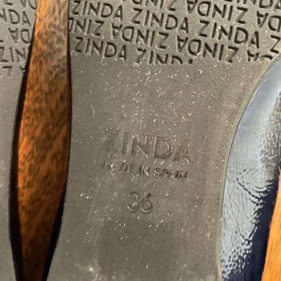 Zinda Patent Leather Flats - Picture 4 of 6